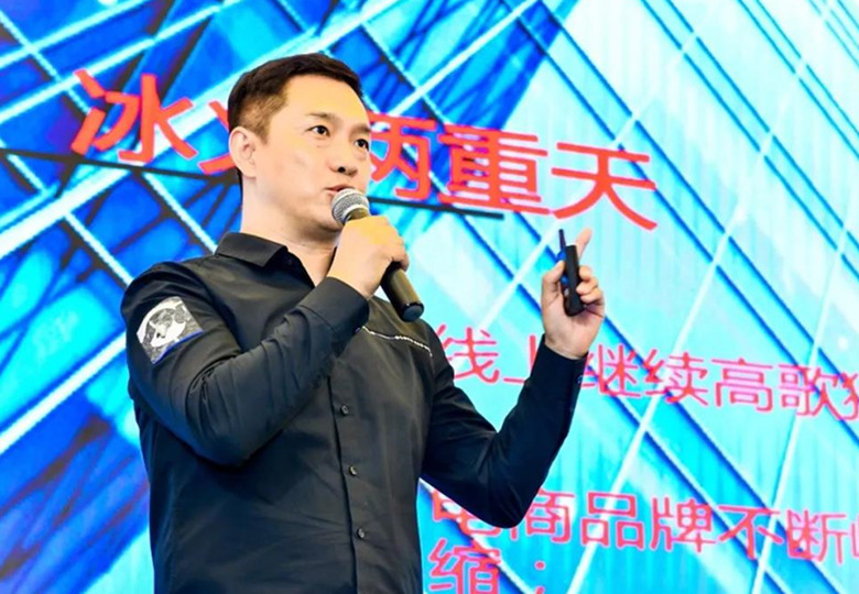 纽西之谜刘晓坤：从引流到固客，化妆品店应该在哪些品类做长期投资？丨定位与客流⑫